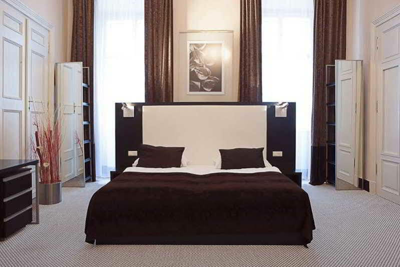 Apart-hotel Old Town Square By Emblem Praga
